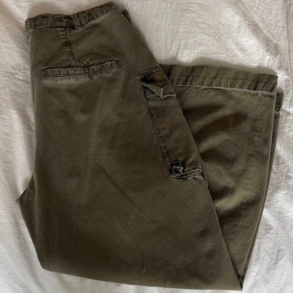 Free People Dark Green barrel leg Cargo Pants - Picture 2 of 7